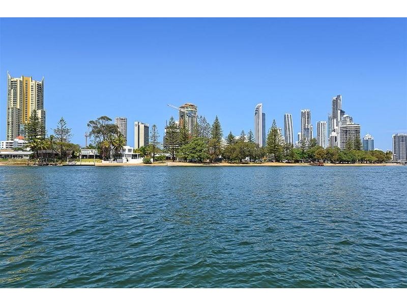 50 Admiralty Drive, Paradise Waters QLD 4217