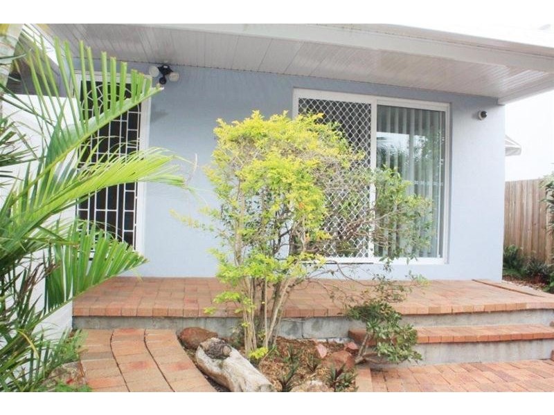 2/30 Birt Avenue, Surfers Paradise QLD 4217