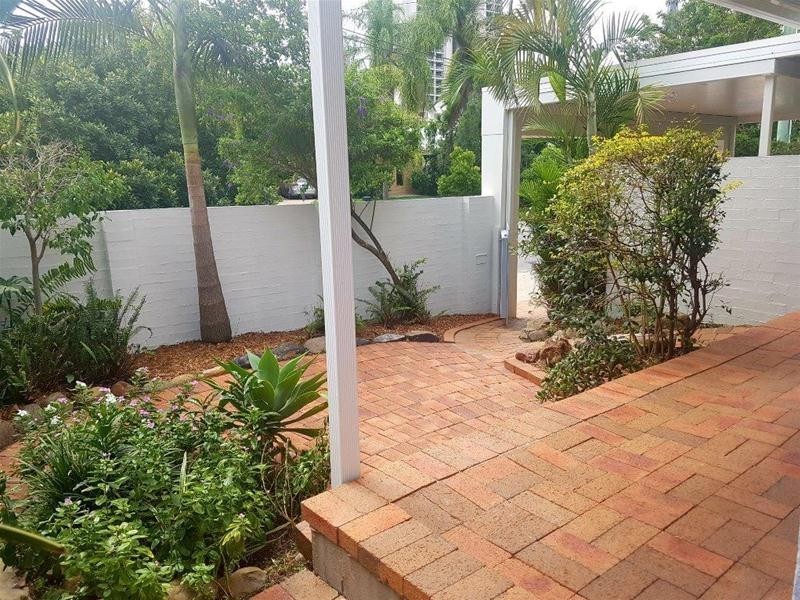 2/30 Birt Avenue, Surfers Paradise QLD 4217