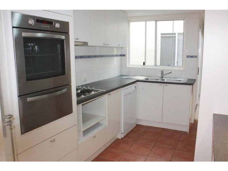 2/30 Birt Avenue, Surfers Paradise QLD 4217