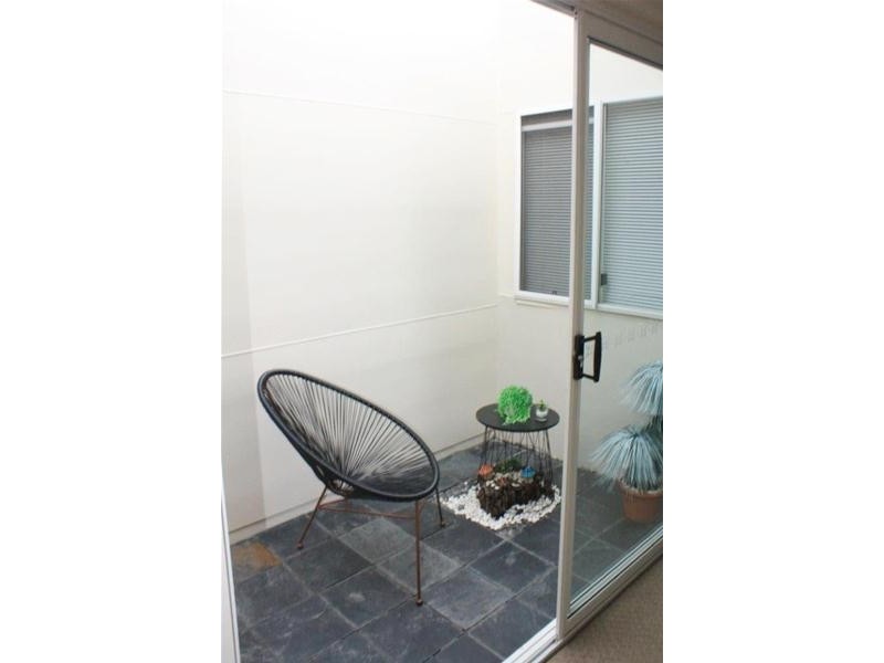 2/30 Birt Avenue, Surfers Paradise QLD 4217