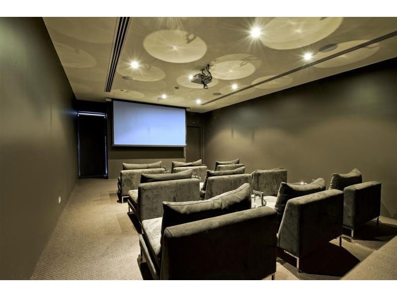 4 Wahroonga Place, Surfers Paradise QLD 4217