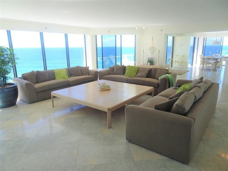 ‘Surfers Manhattan’ 62 Old Burleigh Road, Surfers Paradise QLD 4217