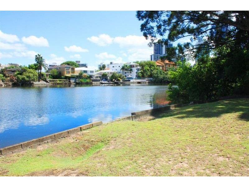 26 Remembrance Drive, Surfers Paradise QLD 4217