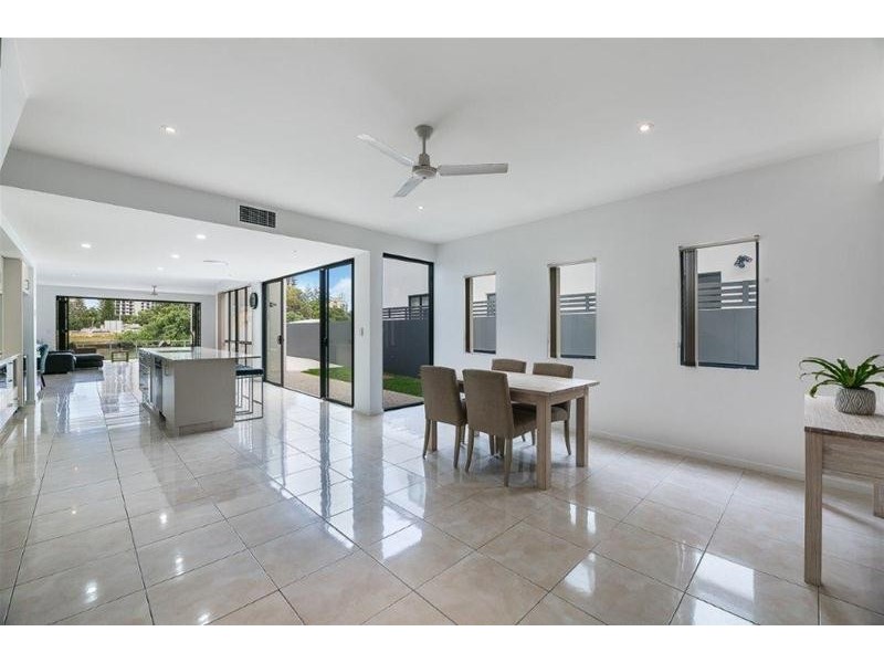 2/46 Paradise Island, Surfers Paradise QLD 4217