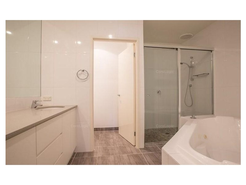 2/46 Paradise Island, Surfers Paradise QLD 4217