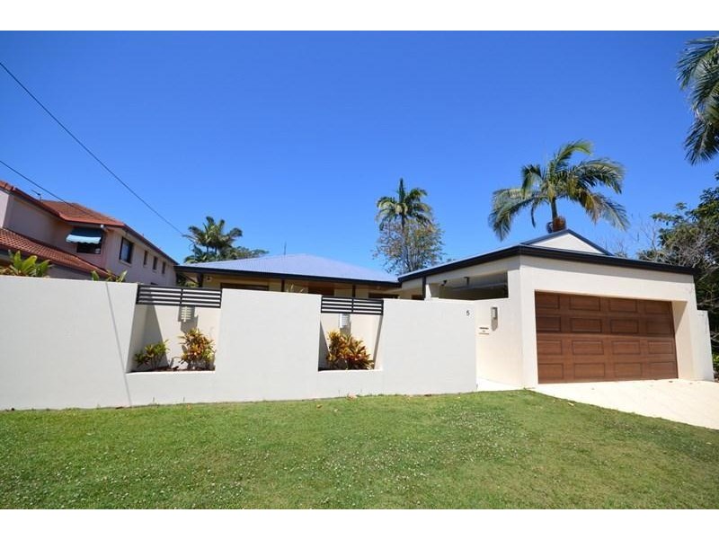 5 Richmond Avenue, Bundall QLD 4217