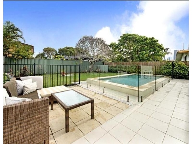 25 Brindisi Avenue, Isle Of Capri QLD 4217