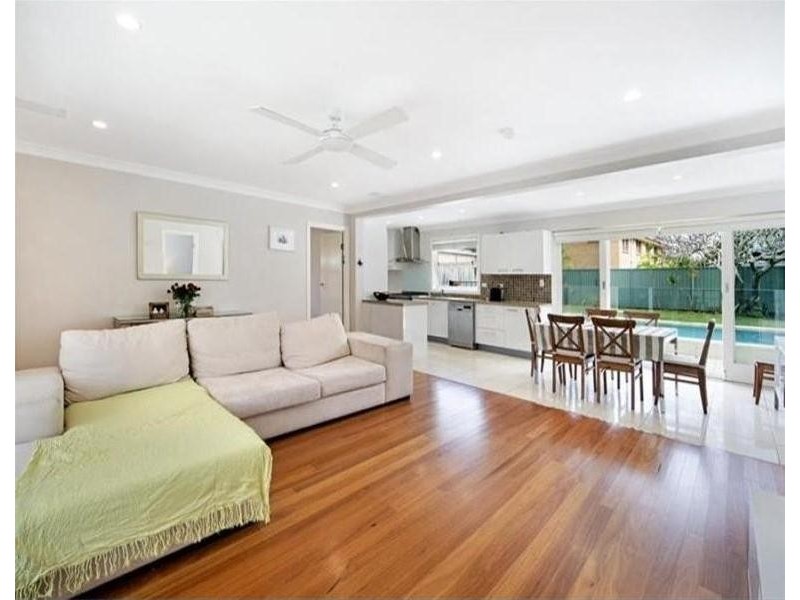 25 Brindisi Avenue, Isle Of Capri QLD 4217