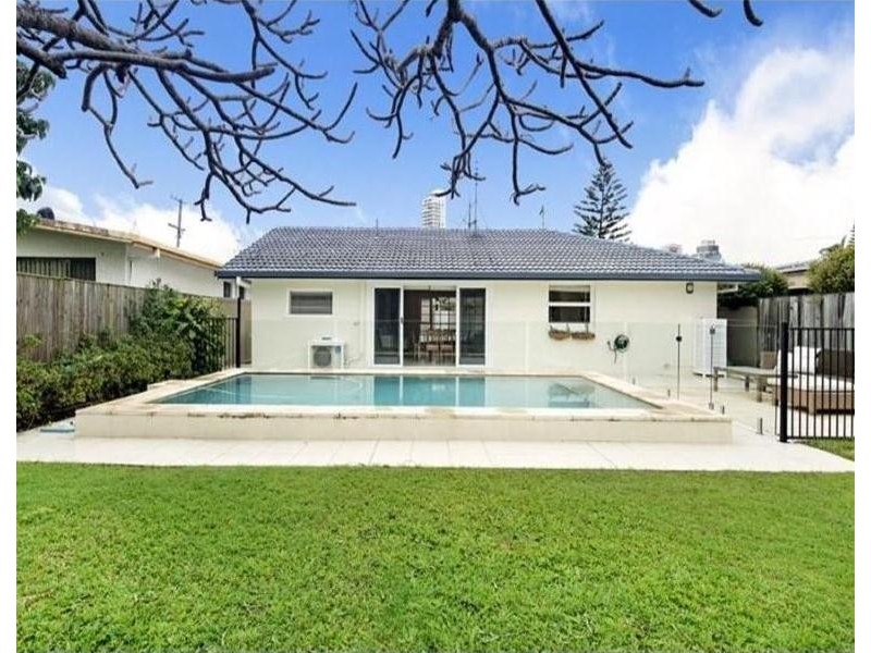 25 Brindisi Avenue, Isle Of Capri QLD 4217