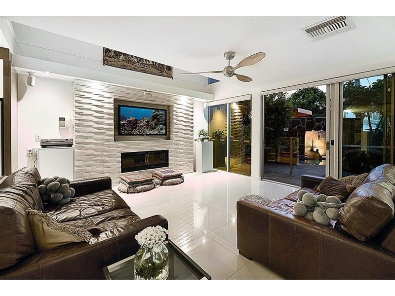 56 Stanhill Drive, Chevron Island QLD 4217