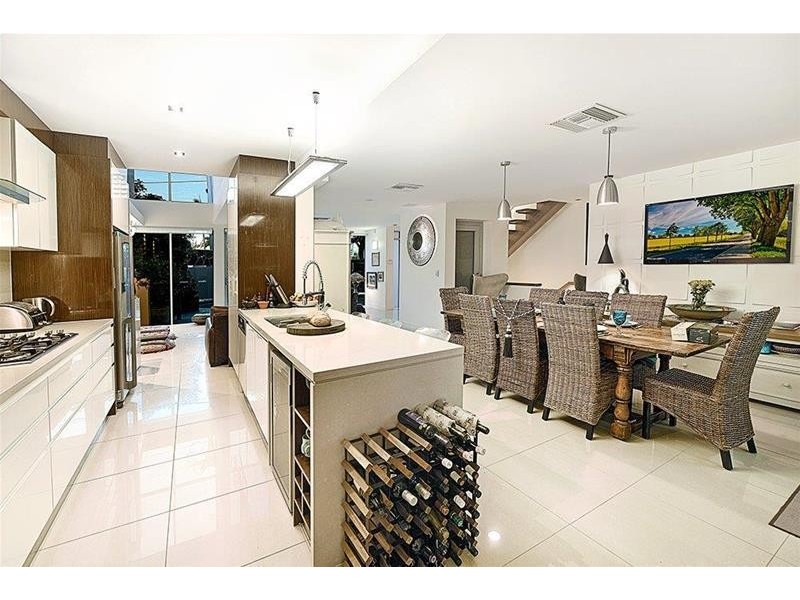 56 Stanhill Drive, Chevron Island QLD 4217