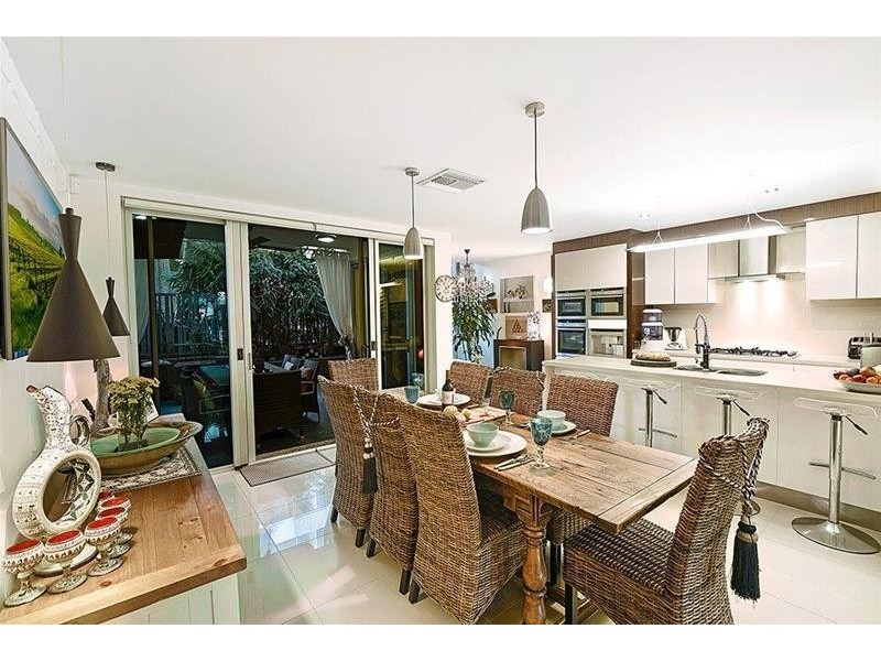 56 Stanhill Drive, Chevron Island QLD 4217