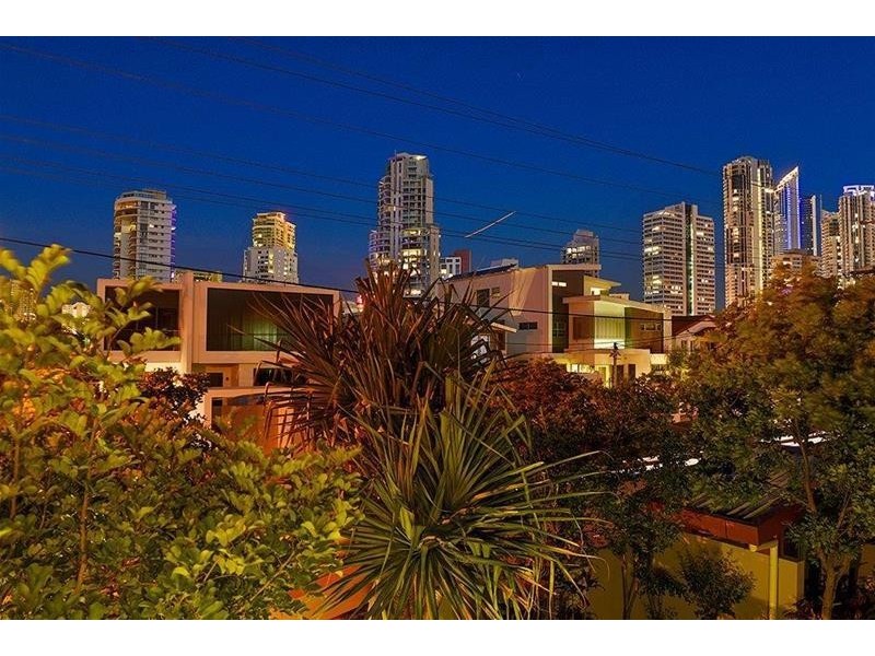 56 Stanhill Drive, Chevron Island QLD 4217