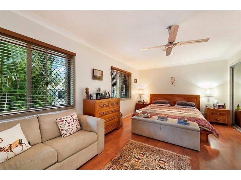 26 Remo Street, Isle Of Capri QLD 4217