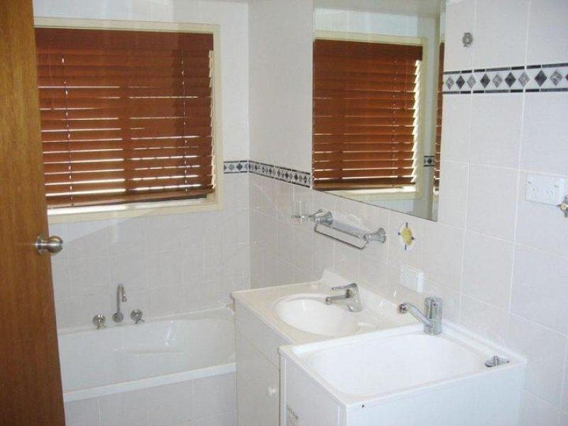 28 Sunrise Boulevard ‘Sunsand’, Surfers Paradise QLD 4217