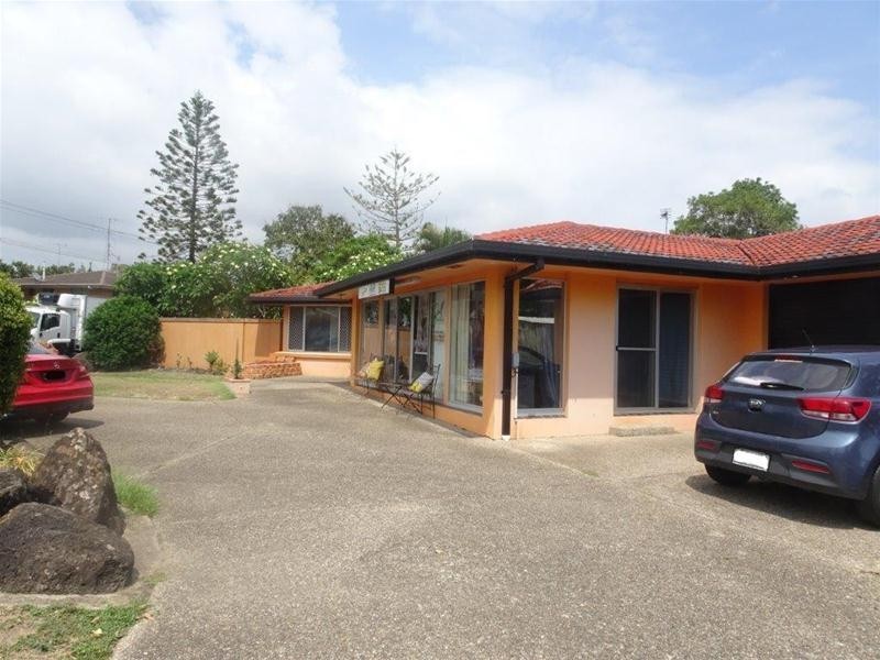 17 Thomas Drive, Surfers Paradise QLD 4217