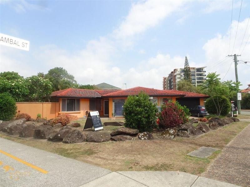 17 Thomas Drive, Surfers Paradise QLD 4217