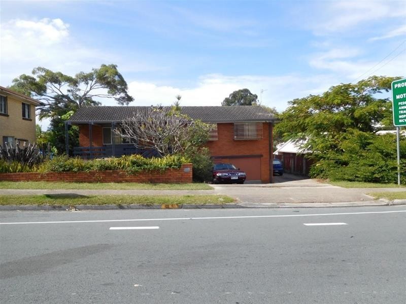 35 Kumbari Avenue, Southport QLD 4215