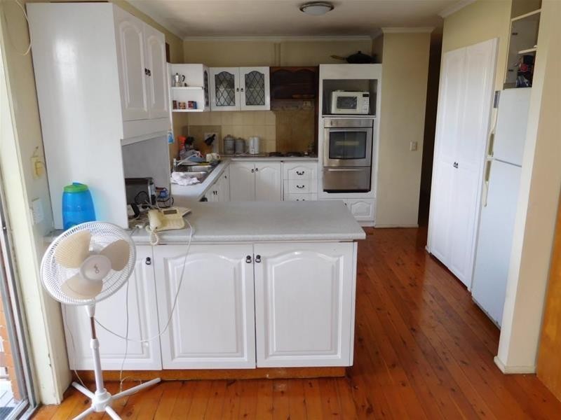 35 Kumbari Avenue, Southport QLD 4215