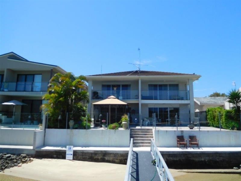 191 Stanhill Drive, Chevron Island QLD 4217