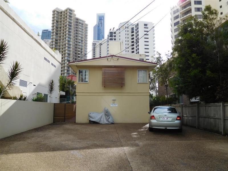 21 Laycock Street, Surfers Paradise QLD 4217