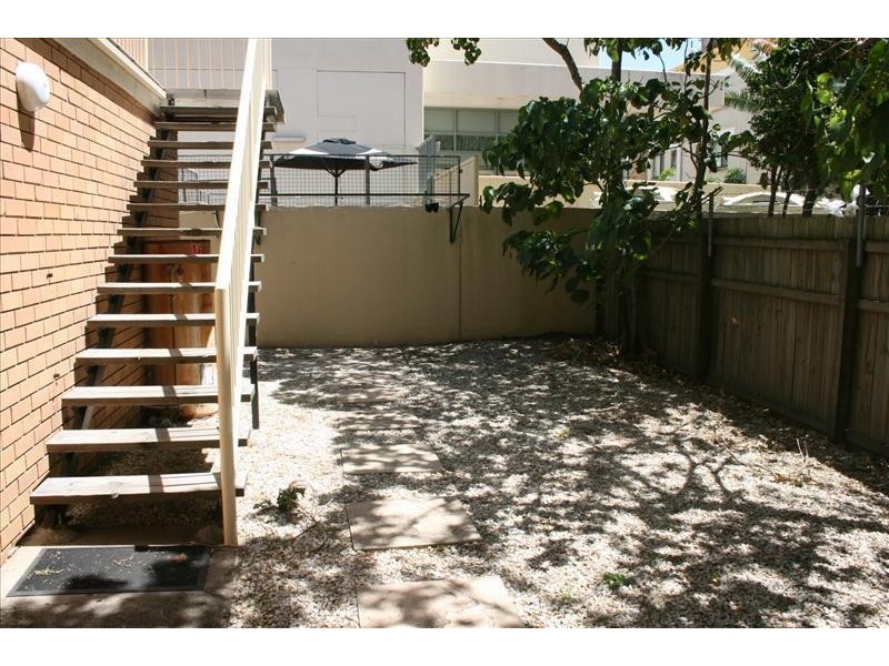 21 Laycock Street, Surfers Paradise QLD 4217