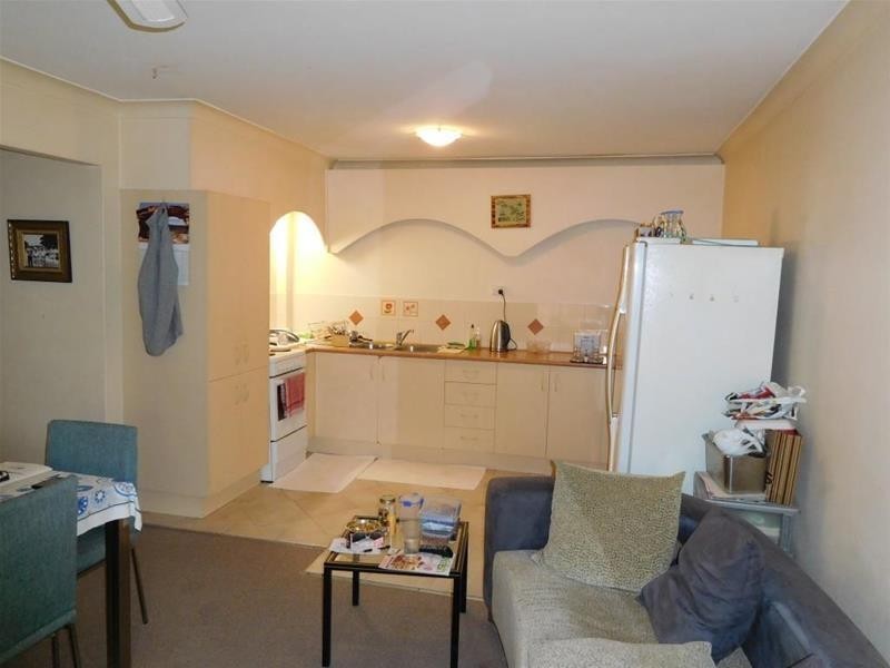 1/7 Sunrise Boulevard, Surfers Paradise QLD 4217