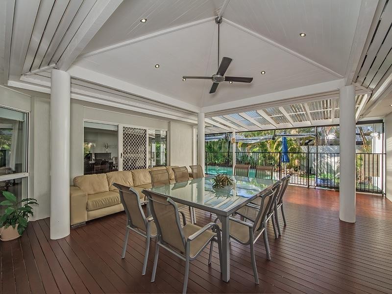 5 Ivor Court, Benowa QLD 4217