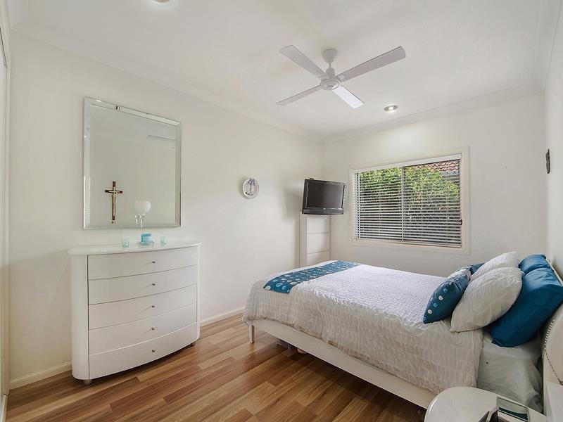 5 Ivor Court, Benowa QLD 4217