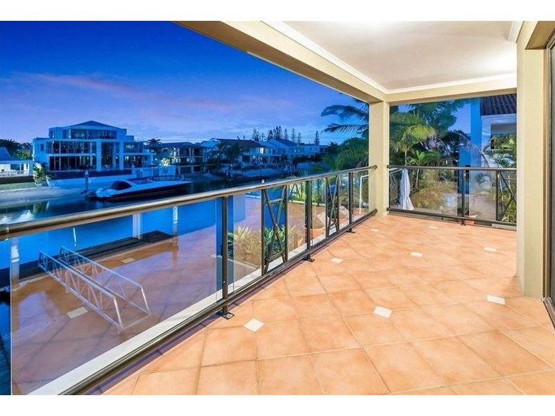 32 Norseman Court, Paradise Waters QLD 4217