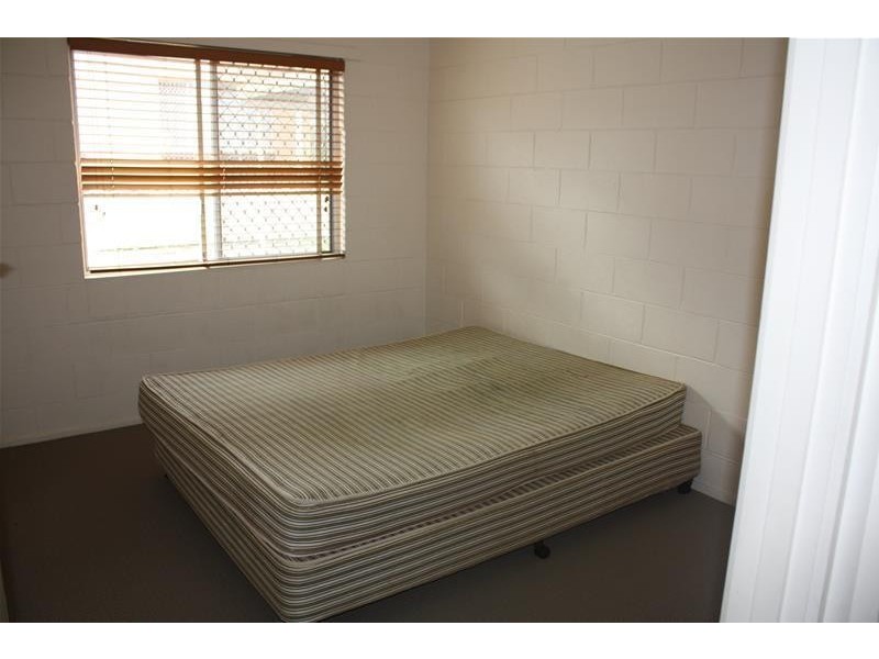 2/25 Leonard Avenue, Surfers Paradise QLD 4217