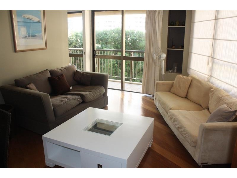 8 Trickett Street (Aloha), Surfers Paradise QLD 4217