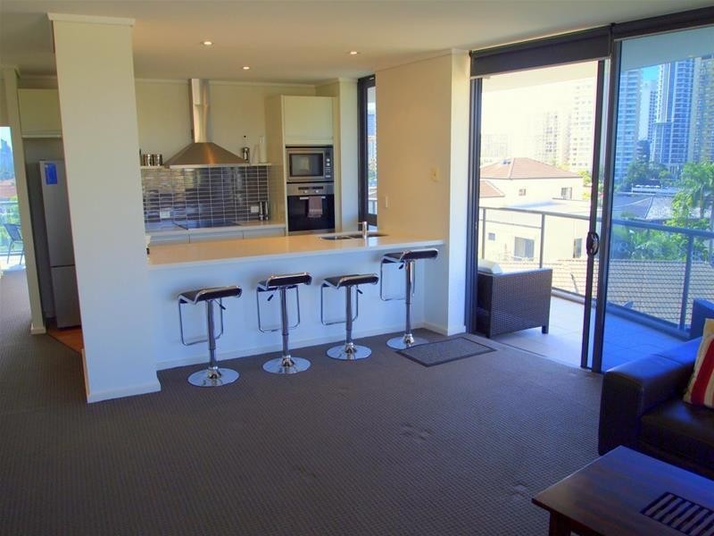 6 Tarcoola Crescent ‘Riva on Chevron’, Chevron Island QLD 4217