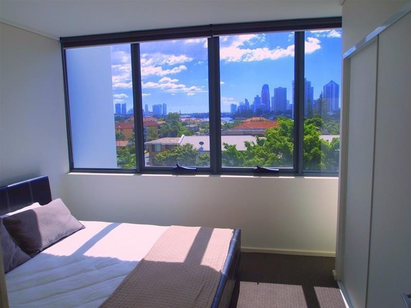 6 Tarcoola Crescent ‘Riva on Chevron’, Chevron Island QLD 4217