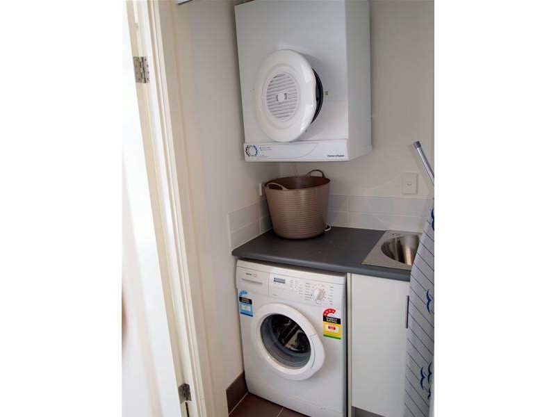 6 Tarcoola Crescent ‘Riva on Chevron’, Chevron Island QLD 4217