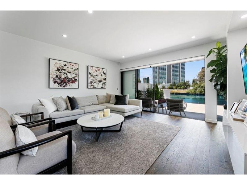 2/45 Paradise Island, Surfers Paradise QLD 4217