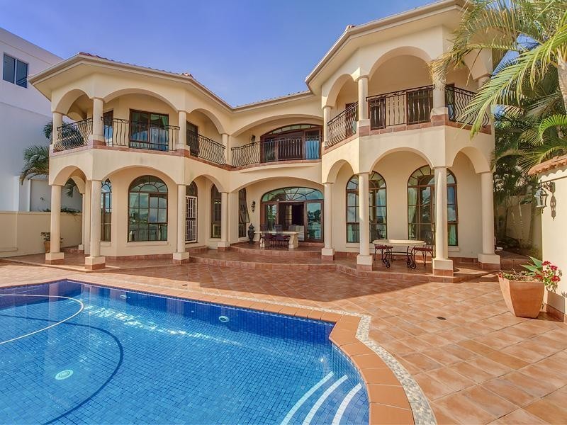 102 Admiralty Drive, Paradise Waters QLD 4217