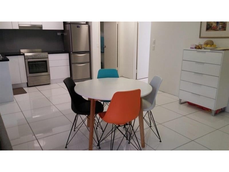 11/38 Enderley Avenue, Surfers Paradise QLD 4217