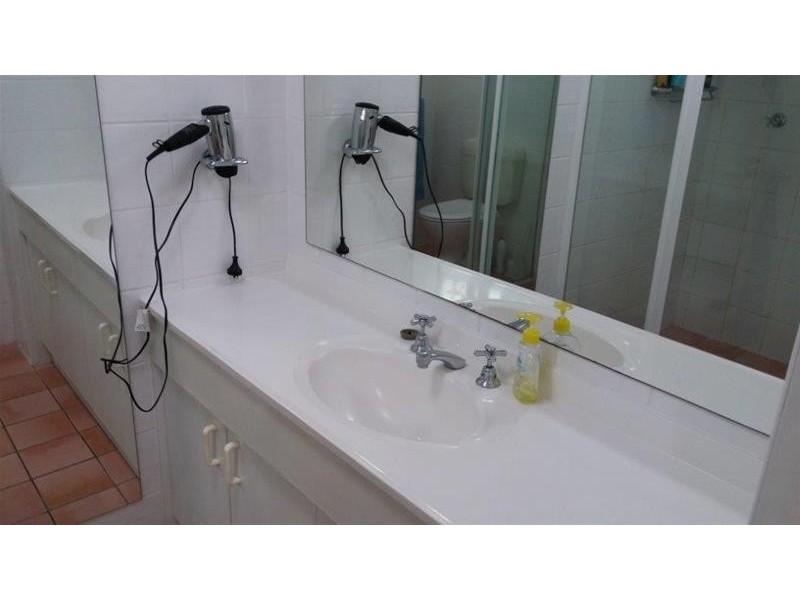 11/38 Enderley Avenue, Surfers Paradise QLD 4217