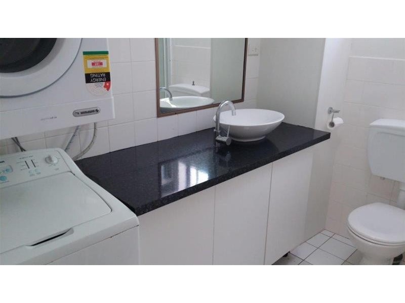 11/38 Enderley Avenue, Surfers Paradise QLD 4217