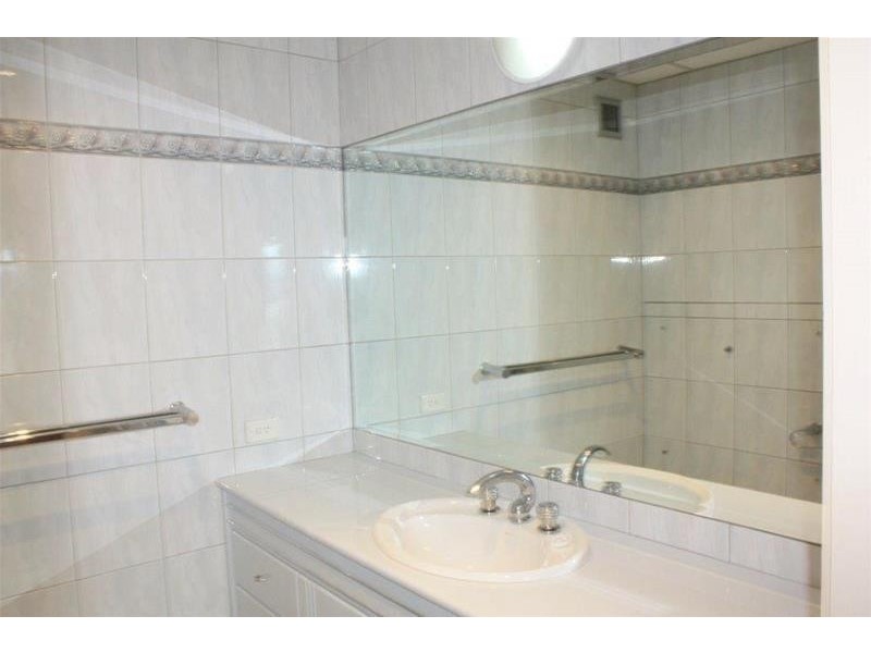 Penthouse ‘Edgewater 21 Peninsular Drive, Surfers Paradise QLD 4217