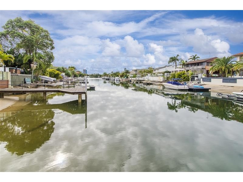 7 The Lido, Isle Of Capri QLD 4217