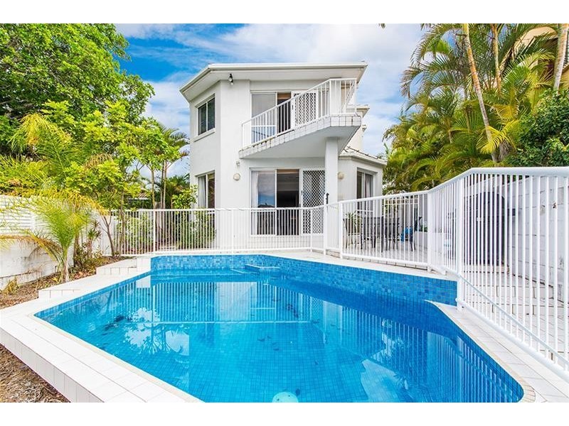 7 The Lido, Isle Of Capri QLD 4217
