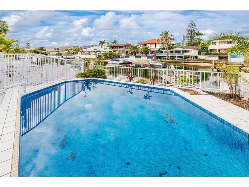 7 The Lido, Isle Of Capri QLD 4217