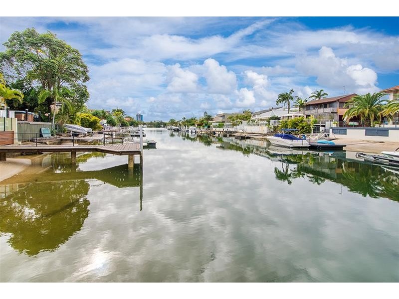 7 The Lido, Isle Of Capri QLD 4217