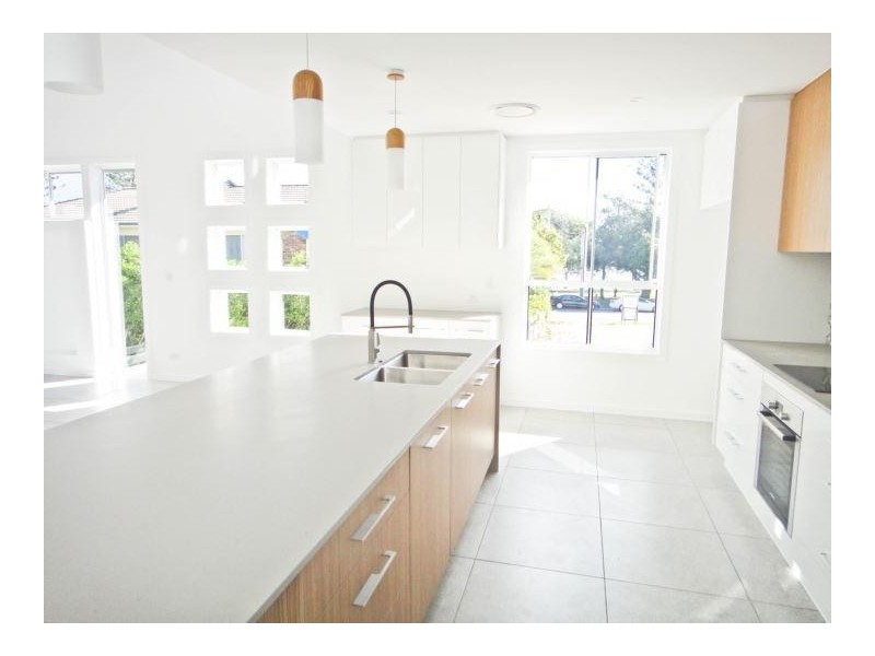 28 Blondell Avenue, Surfers Paradise QLD 4217