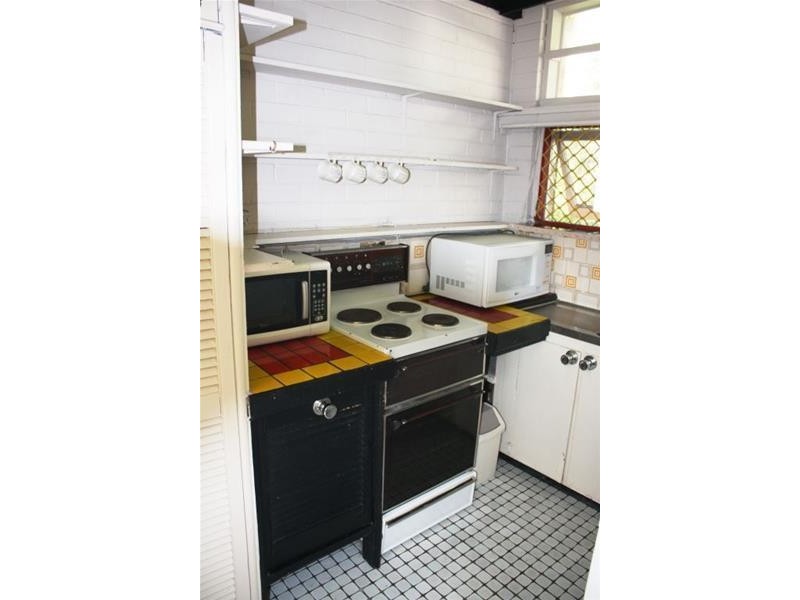 6/14 Paradise Island Drive, Surfers Paradise QLD 4217