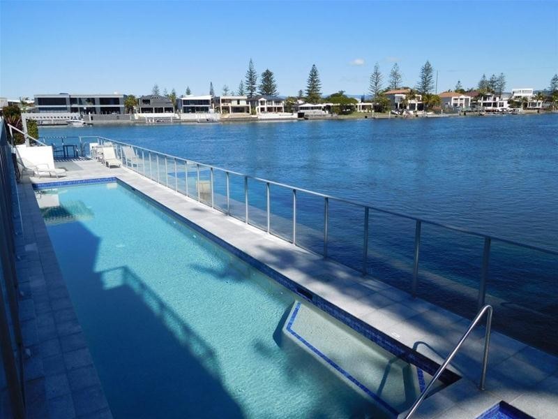 304/30 Paradise Island, Surfers Paradise QLD 4217