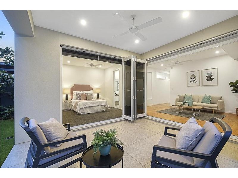 2/28 Blondell Avenue, Surfers Paradise QLD 4217